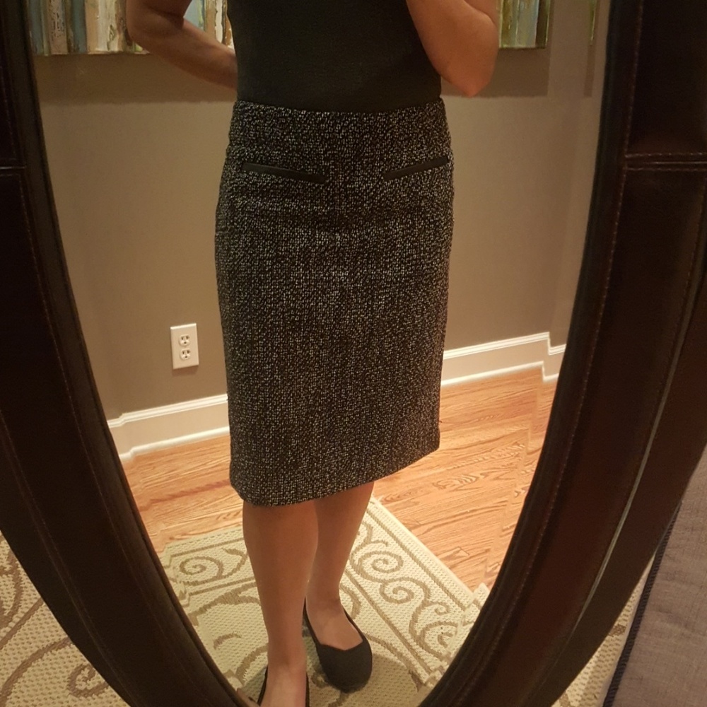 Ladies skirt